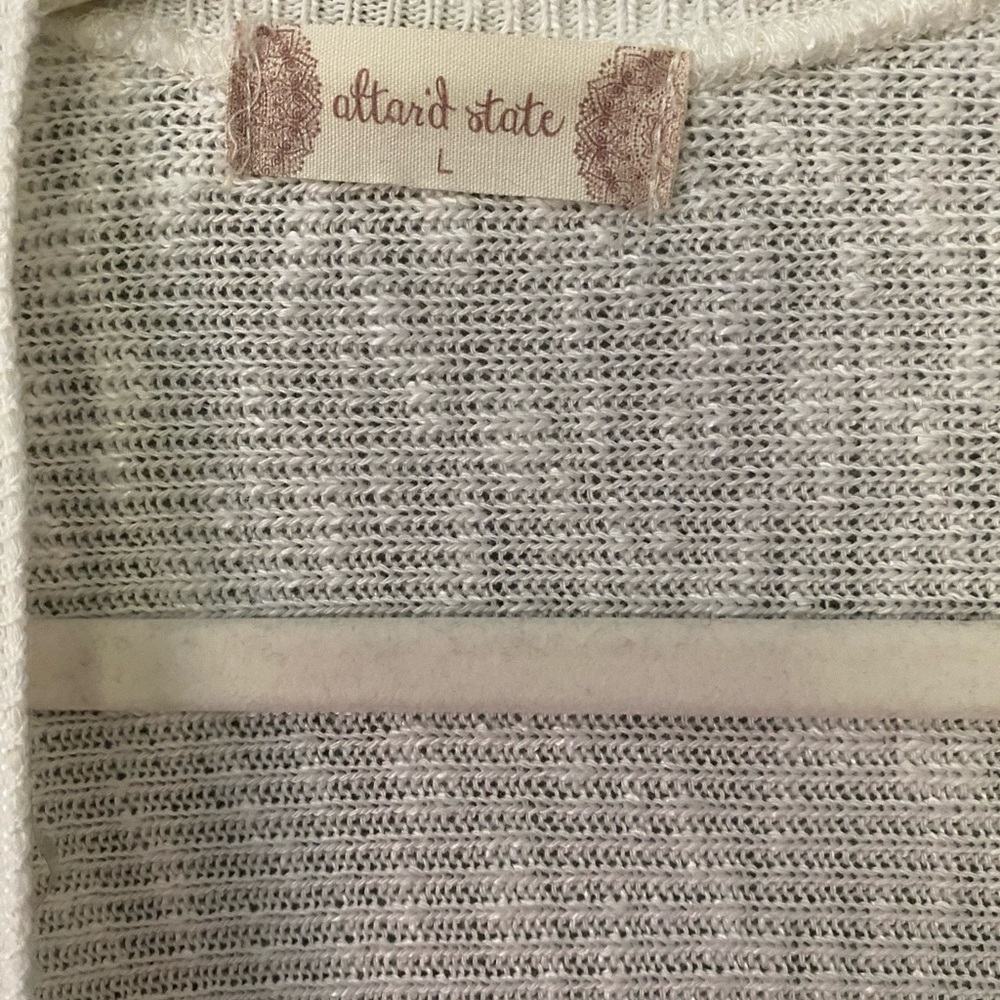 Altar’d State Womens Sweater SZ L Perfect for Spring!!! - Picture 2 of 4
